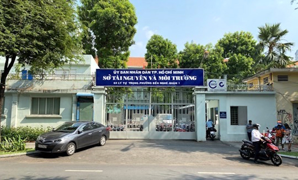 Sở Tài nguyên Môi trường TPHCM có 101 kiến nghị liên quan đến 96 dự án chưa có kiến nghị nào được trả lời cho Sở Xây dựng. Sở Tài nguyên Môi trường TPHCM có 101 kiến nghị liên quan đến 96 dự án chưa có kiến nghị nào được trả lời cho Sở Xây dựng.