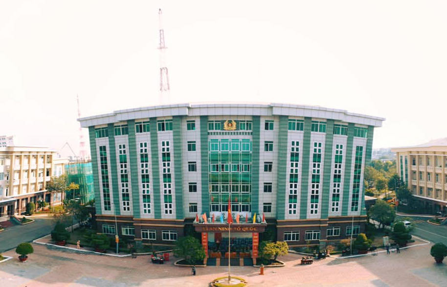 Hiện tại, phòng Cảnh sát hình sự Công an tỉnh Bà Rịa-Vũng Tàu đang tiếp tục điều tra, làm rõ vụ bé trai 3 tháng tuổi tử vong nghi do bị mẹ ruột và cha dượng bạo hành.