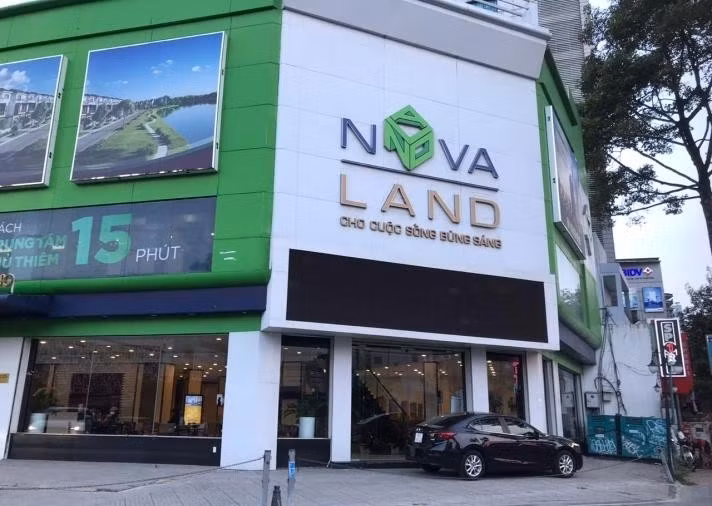 Cổ phiếu Novaland tiếp tục bị công ty mẹ bán ra.