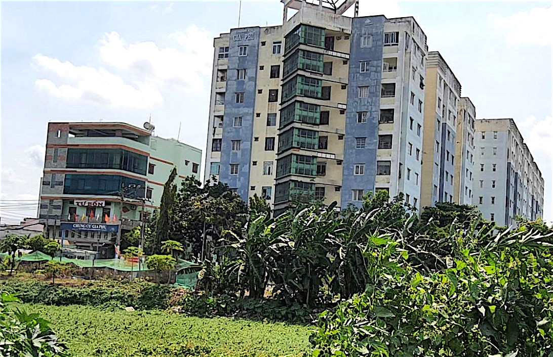 Chung cư Gia Phú bị chủ đầu tư đem sổ hồng bán cho nhiều người. Chung cư Gia Phú bị chủ đầu tư đem sổ hồng bán cho nhiều người.