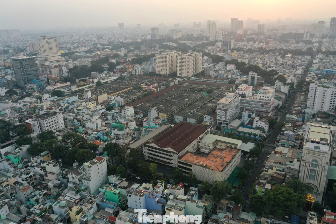 Tại cuộc họp báo định kỳ về tình hình kinh tế xã hội trên địa bàn TPHCM mới đây, Phó Chánh thanh tra Sở Tài nguyên Môi trường TPHCM Nguyễn Tiến Dũng cho biết, đơn vị đã báo cáo và trình Chủ tịch UBND TPHCM để có văn bản chỉ đạo cưỡng chế thu hồi khu đất số 419 Lê Hồng Phong, phường 2, quận 10.