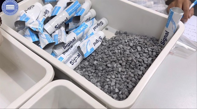 Ma túy các loại Ketamine và MDMA được Chi cục Hải quan cửa khẩu Quốc tế sân bay Tân Sơn Nhất thu giữ hôm 16/3. Ma túy các loại Ketamine và MDMA được Chi cục Hải quan cửa khẩu Quốc tế sân bay Tân Sơn Nhất thu giữ hôm 16/3.