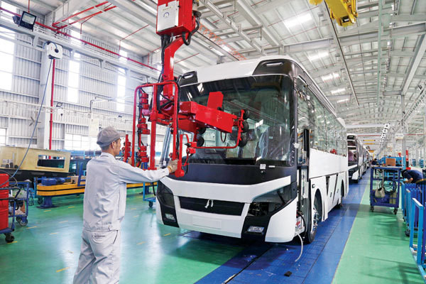 Thaco Auto phải hoàn thành chỉ tiêu doanh số trên 120.000 xe trong năm 2023.