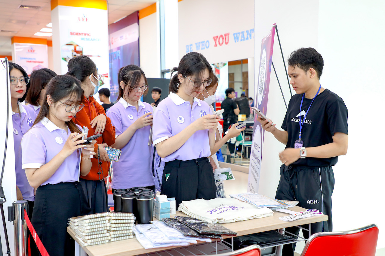 Vòng 2, dự kiến diễn ra vào 19/6, các cá nhân được chia thành đội theo kỹ năng.