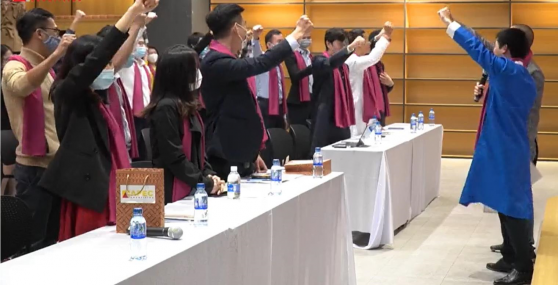 Nhóm Apec tuyên bố gồng lãi tại đại hội cổ đông. Nhóm Apec tuyên bố gồng lãi tại đại hội cổ đông.