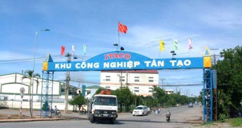Em trai bà Đặng Thị Hoàng Yến - Chủ tịch Hội đồng quản trị Công ty CP Đầu tư và Công nghiệp Tân Tạo lần thứ 2 rời ghế Tổng giám đốc. Em trai bà Đặng Thị Hoàng Yến - Chủ tịch Hội đồng quản trị Công ty CP Đầu tư và Công nghiệp Tân Tạo lần thứ 2 rời ghế Tổng giám đốc.