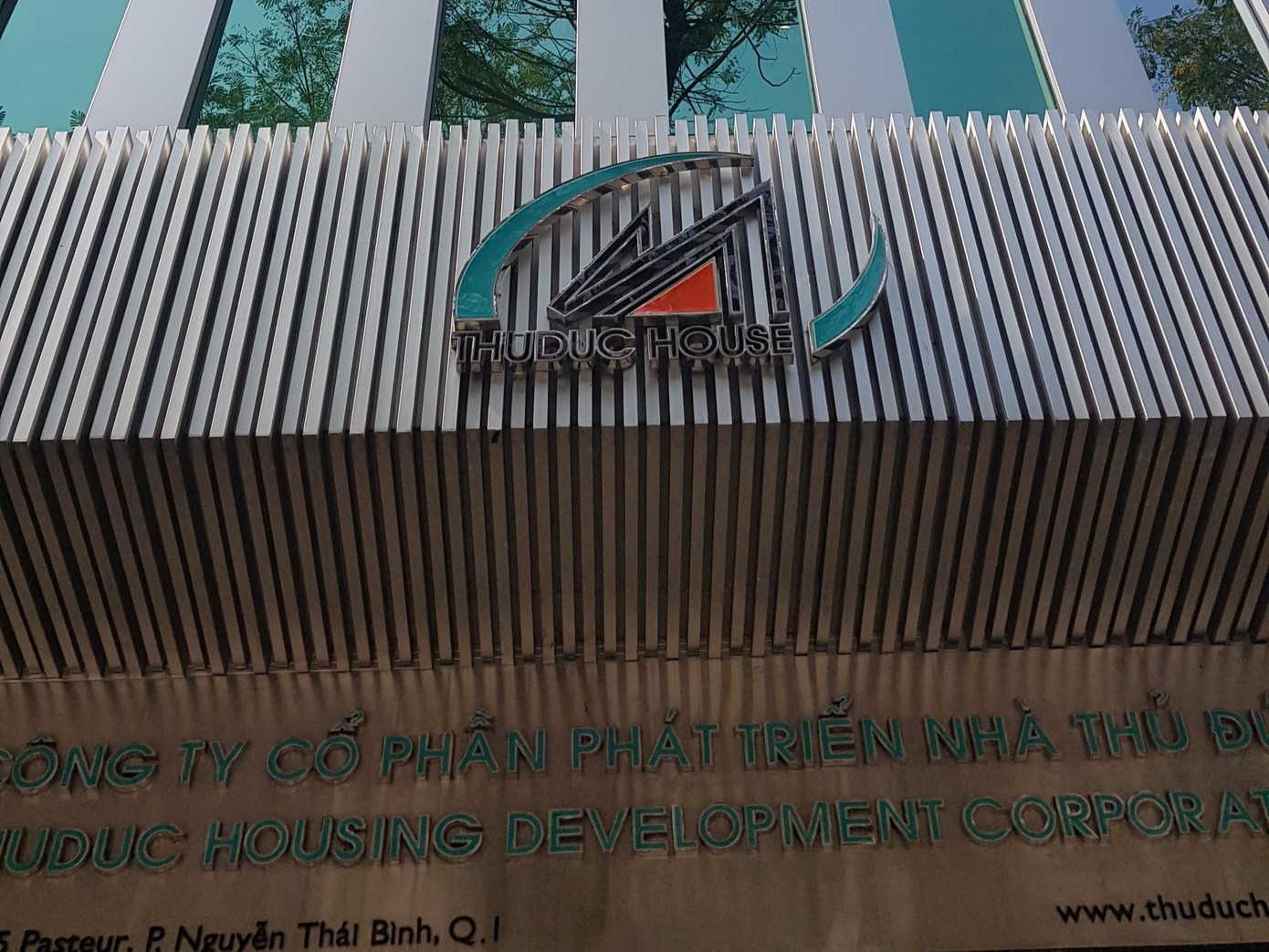 Trong 2 năm qua, 4 Chủ tịch Thuduc House liên tục xin nghỉ.