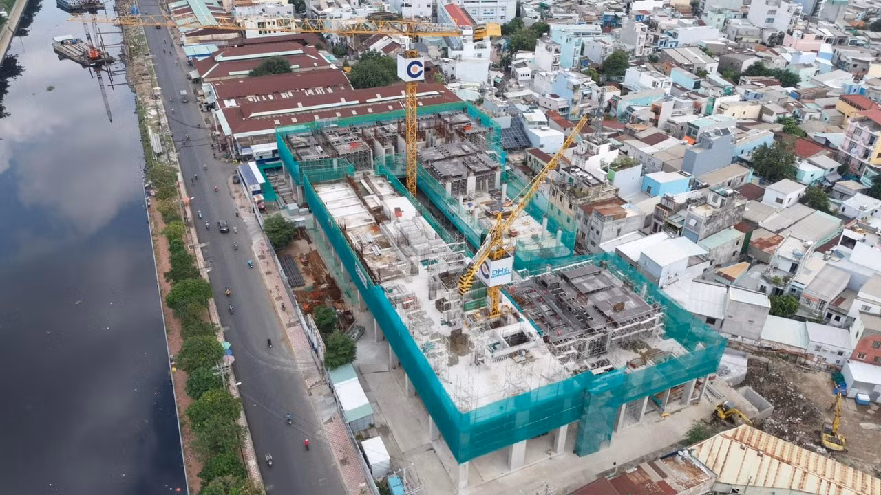 Hiện nay, đã có 21 doanh nghiệp đăng ký thực hiện đầu tư xây dựng nhà ở xã hội tại quỹ đất do doanh nghiệp tự tạo lập.