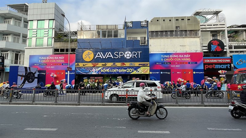 MWG cũng sẽ chủ động dọn dẹp, thu hẹp chuỗi AvaSport, do đánh giá không có tiềm năng đóng góp doanh thu. MWG cũng sẽ chủ động dọn dẹp, thu hẹp chuỗi AvaSport, do đánh giá không có tiềm năng đóng góp doanh thu.