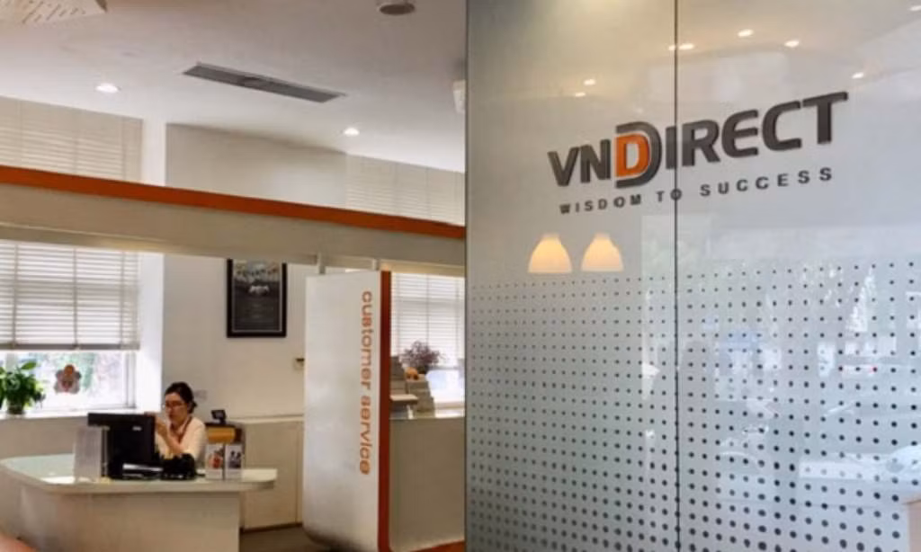 Công ty CP Chứng khoán VNDirect chào bán và phát hành hơn 304 triệu cổ phiếu để nâng vốn điều lệ lên 15.223 tỷ đồng.