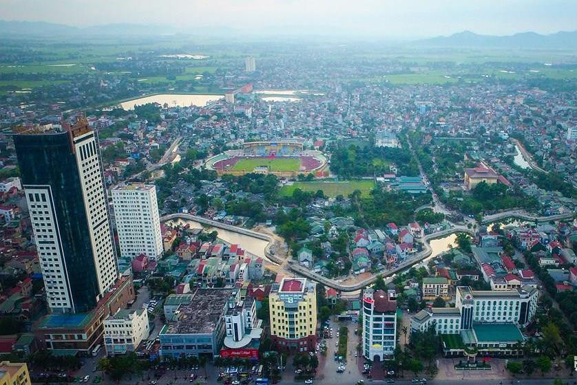 Ông Nguyễn Đức Trung, Chủ tịch UBND tỉnh Nghệ An chỉ đạo tạm dừng toàn bộ việc đề xuất tài trợ xây dựng quy hoạch đô thị trên địa bàn tỉnh. Ông Nguyễn Đức Trung, Chủ tịch UBND tỉnh Nghệ An chỉ đạo tạm dừng toàn bộ việc đề xuất tài trợ xây dựng quy hoạch đô thị trên địa bàn tỉnh.