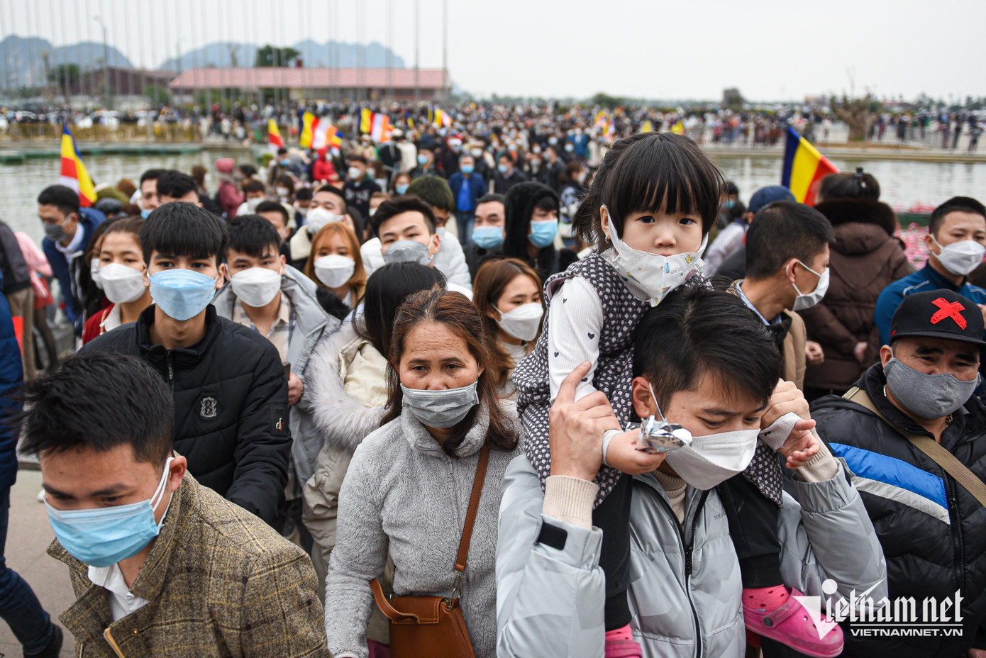 Lực lượng phân luồng, làm nhiệm vụ để không xảy ra tình trạng chen lấn, lộn xộn