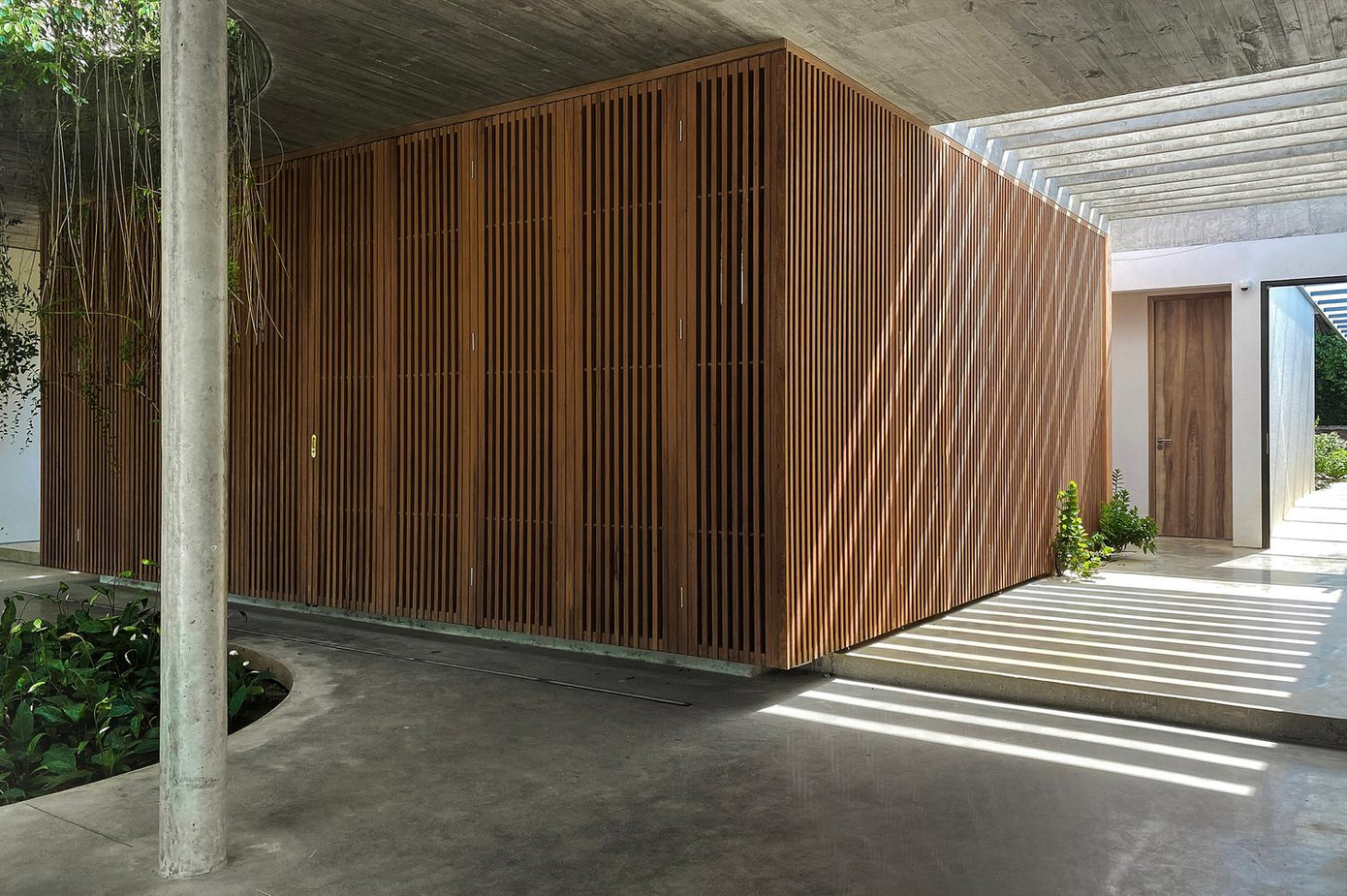 Nhờ thiết kế sáng tạo mà biệt thự này được nhiều tạp chí và trang tin của nước ngoài hết lời ca ngợi.