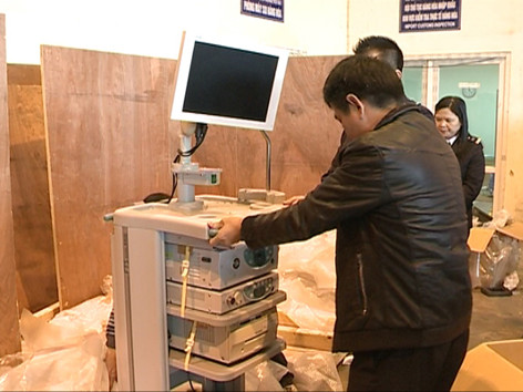 Kiểm tra lô hàng quá đát tại sân bay Nội Bài