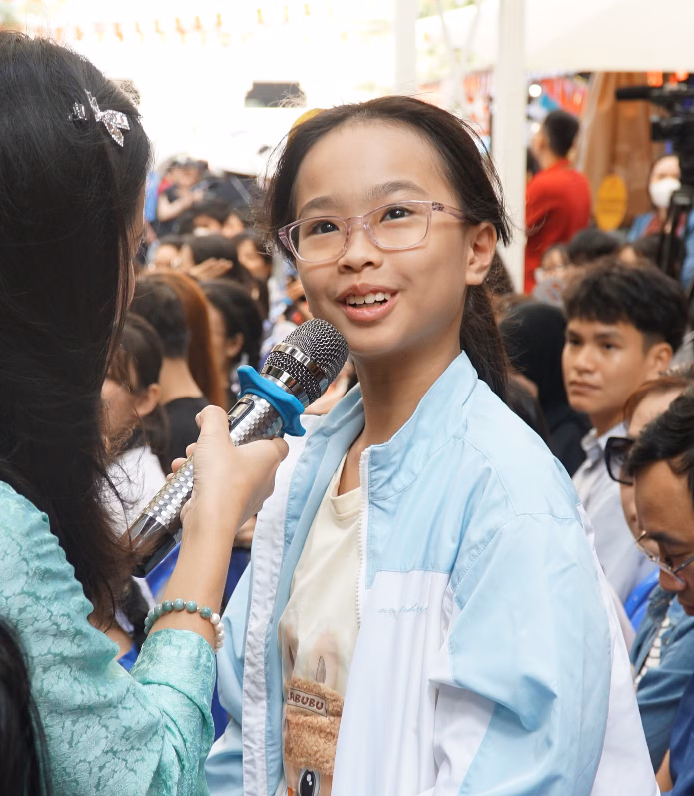 "Em thích sách bác Nguyễn Nhật Ánh từ khi em 5 tuổi cơ". "Em thích sách bác Nguyễn Nhật Ánh từ khi em 5 tuổi cơ".