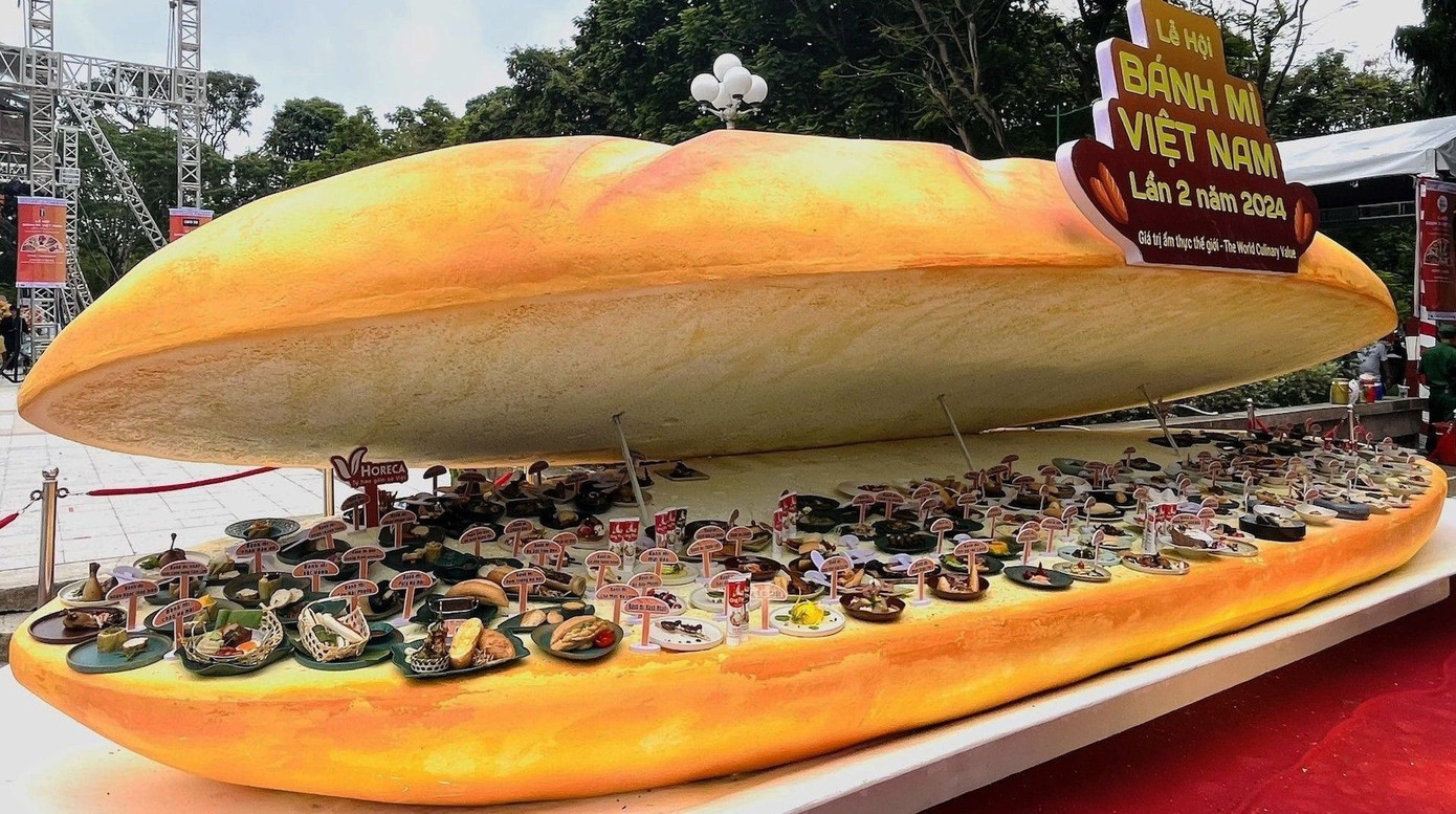 200 món ăn kèm bánh mì chế biến từ thuỷ hải sản sẽ được xác lập kỷ lục Việt Nam 200 món ăn kèm bánh mì chế biến từ thuỷ hải sản sẽ được xác lập kỷ lục Việt Nam