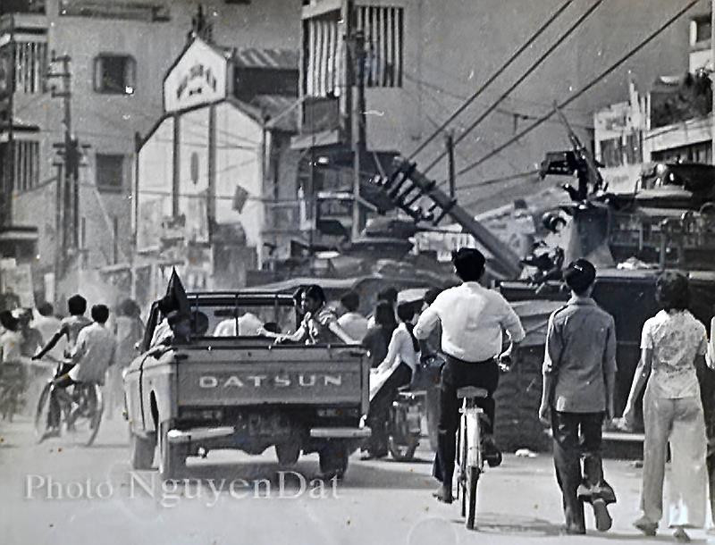 Chiếc xe Datsun chở lực lượng quân tiếp quản vào lúc 12h trưa ngày 30/4/1975 tại Phú Nhuận
