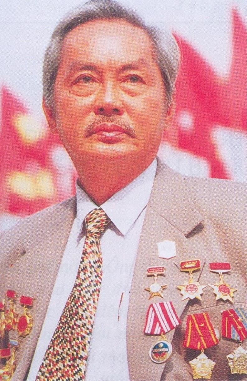 Nhà báo, NSND, AHLĐ Phạm Khắc Nhà báo, NSND, AHLĐ Phạm Khắc