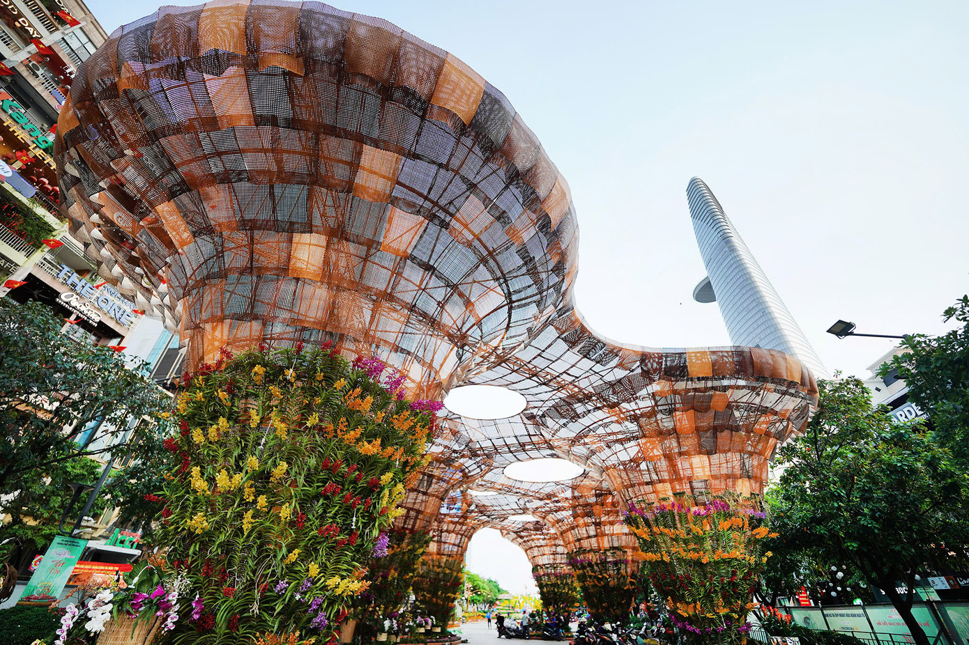 Các tiểu cảnh trên Đường hoa mang nhiều ý nghĩa và tạo điểm nhấn mới lạ