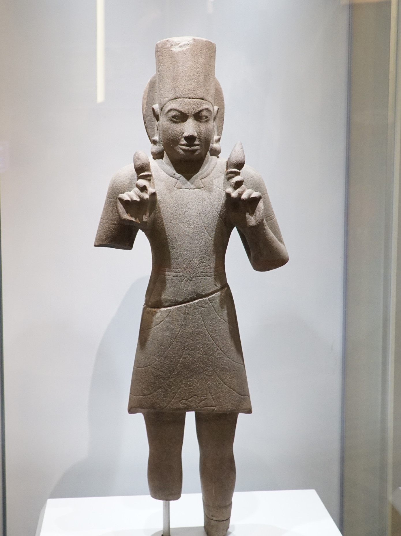 Tượng Thần Surya (Thế kỷ VI- VIII văn hoá Óc Eo) Tượng Thần Surya (Thế kỷ VI- VIII văn hoá Óc Eo)