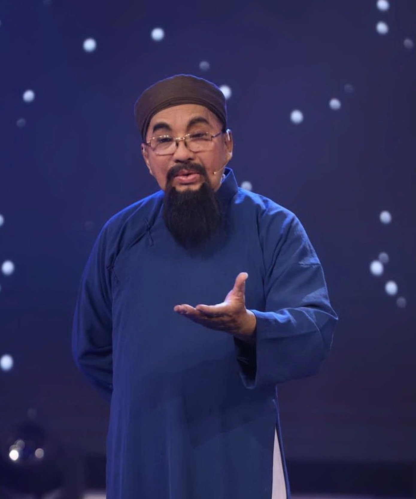 NSND Thanh Tuấn trong một vai diễn. NSND Thanh Tuấn trong một vai diễn.