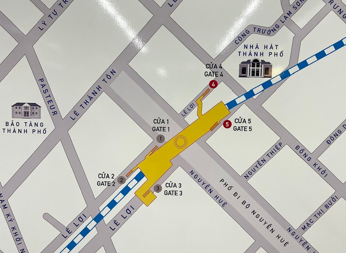 Sơ đồ đi lên Đường hoa từ ga Nhà hát Thành phố dành cho khách đi metro Sơ đồ đi lên Đường hoa từ ga Nhà hát Thành phố dành cho khách đi metro