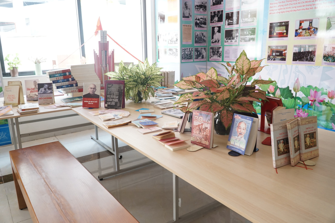 Những cuốn sách viết về Chủ tịch Tôn Đức Thắng Những cuốn sách viết về Chủ tịch Tôn Đức Thắng