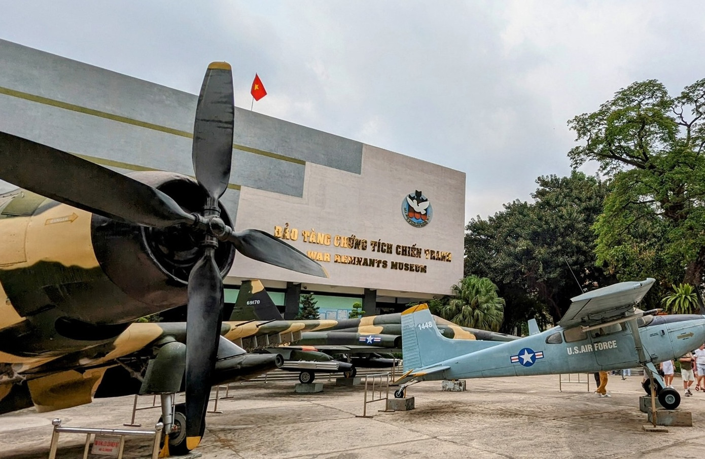 Máy bay Mỹ được trưng bày tại Bảo tàng Chứng tích chiến tranh