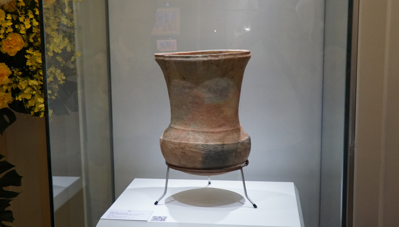 Chõ gốm (Niên đại từ 500 năm trước Công nguyên, văn hoá Đông Sơn) Chõ gốm (Niên đại từ 500 năm trước Công nguyên, văn hoá Đông Sơn)