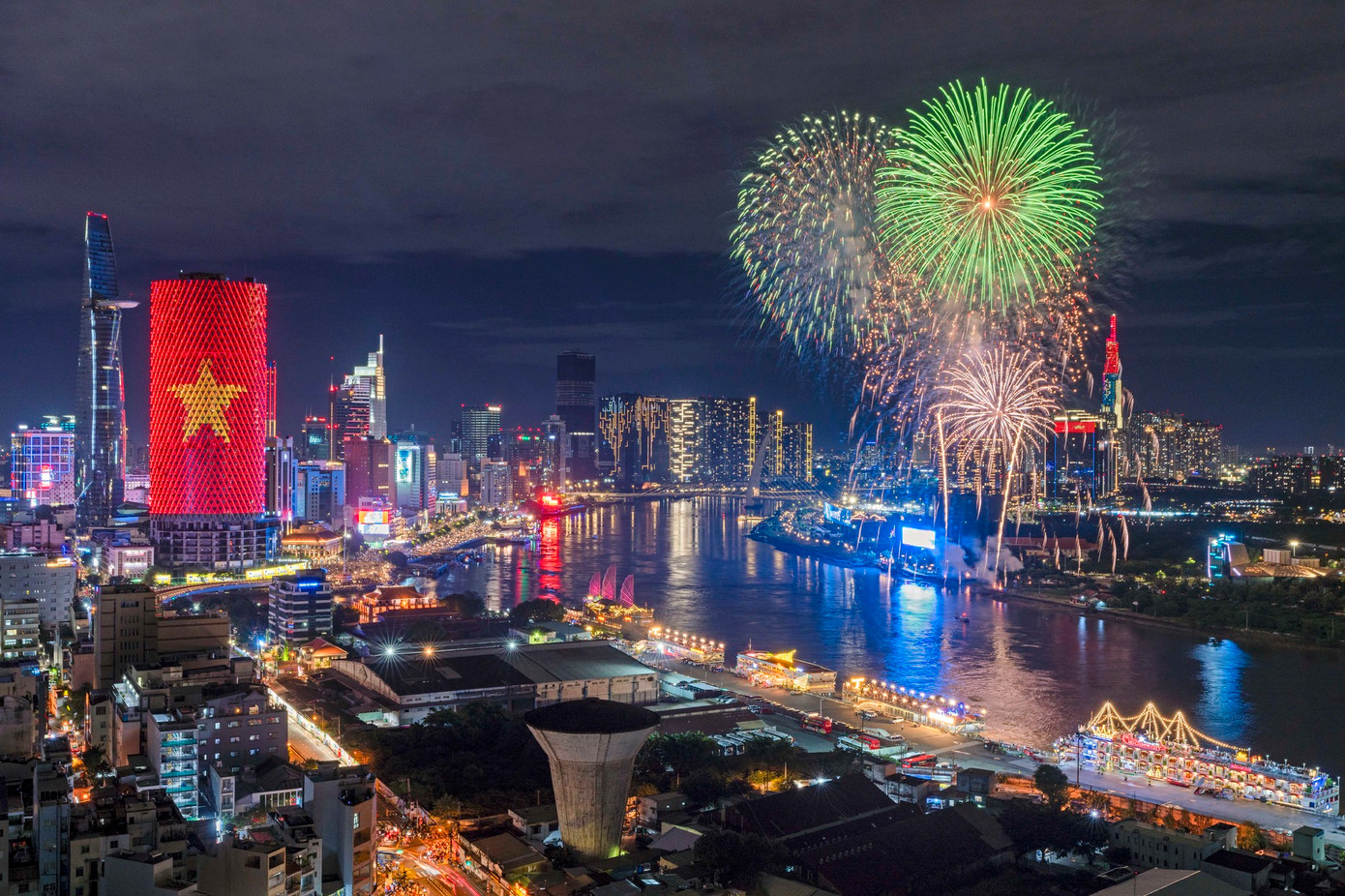 TPHCM chào mừng 79 năm ngày Tết Độc Lập của tác giả Nguyễn Văn Phụng giành Huy chương Vàng VAPA.