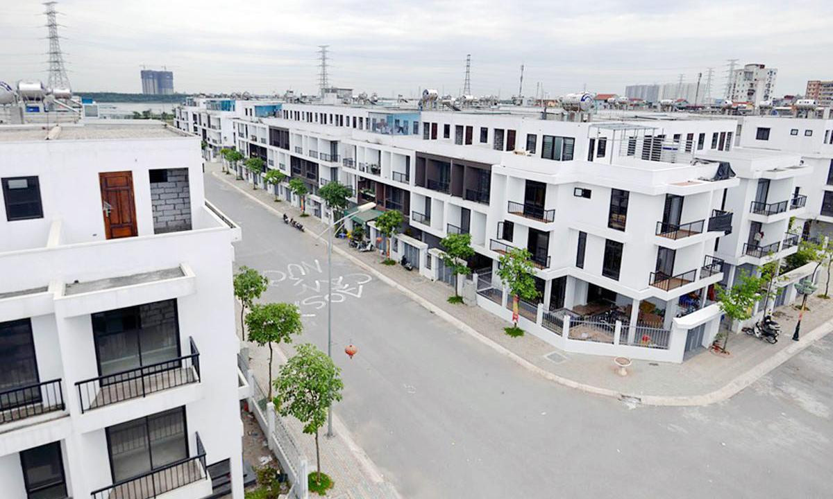 Đầu tiên phải kể đến là dự án khu chức năng đô thị Ao Sào tại phường Thịnh Liệt do Công ty CP đầu tư và phát triển Lũng Lô 5 làm chủ đầu tư nợ nghĩa vụ tài chính đến 378,6 tỷ đồng. Trong đó, tiền sử dụng đất còn phải thu là 245,6 tỷ đồng, tiền chậm nộp là 133 tỷ đồng.