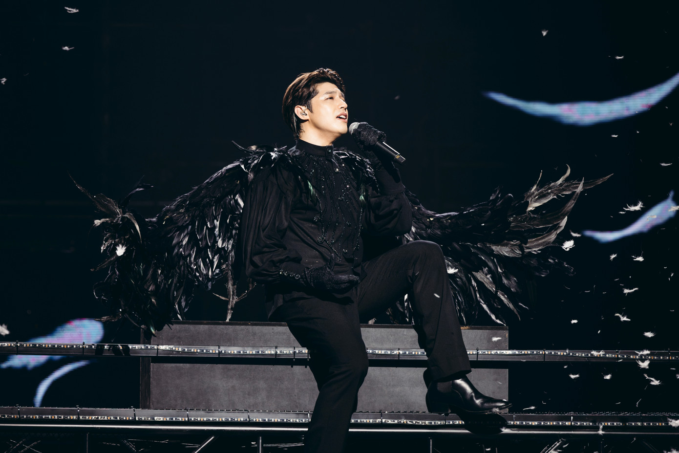 Noo Phước Thịnh cũng lắp thêm cánh khi làm khách mời của ATVNCG. Ảnh: BTC Noo Phước Thịnh cũng lắp thêm cánh khi làm khách mời của ATVNCG. Ảnh: BTC