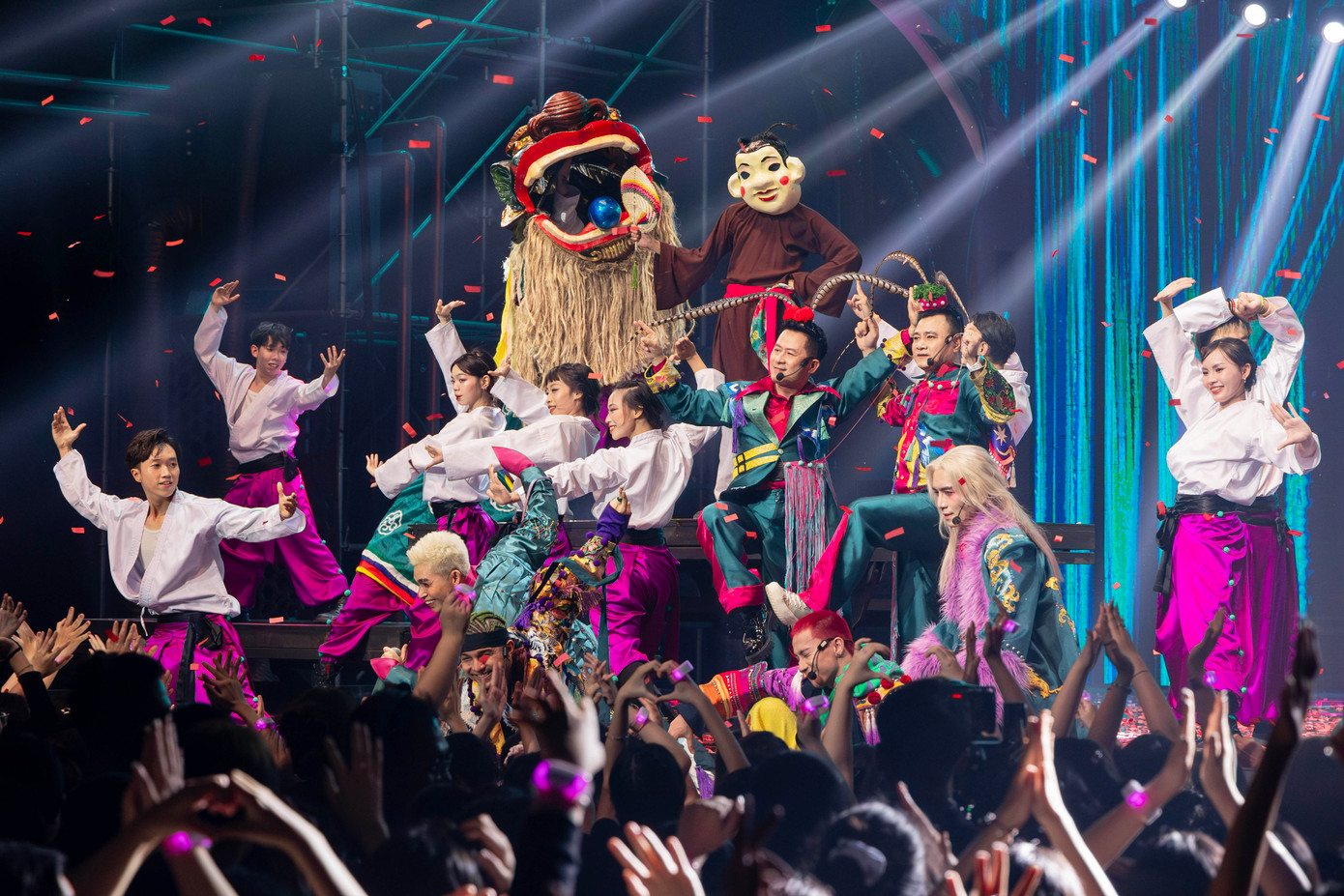 Thời trang góp phần quan trọng làm nên thành công cho nhà Tinh Hoa. Ảnh: BTC Thời trang góp phần quan trọng làm nên thành công cho nhà Tinh Hoa. Ảnh: BTC