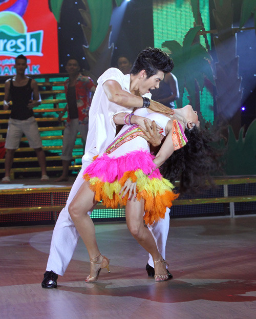 Sau màn khéo léo khoe cơ bắp, Trương Nam Thành nhận bốn điểm 9