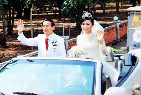 Lê Ân trong lễ rước dâu người vợ hiện nay. Lê Ân trong lễ rước dâu người vợ hiện nay