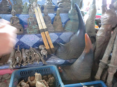 Sừng tê giác tại một kho mỹ nghệ. Sừng tê giác tại một kho mỹ nghệ