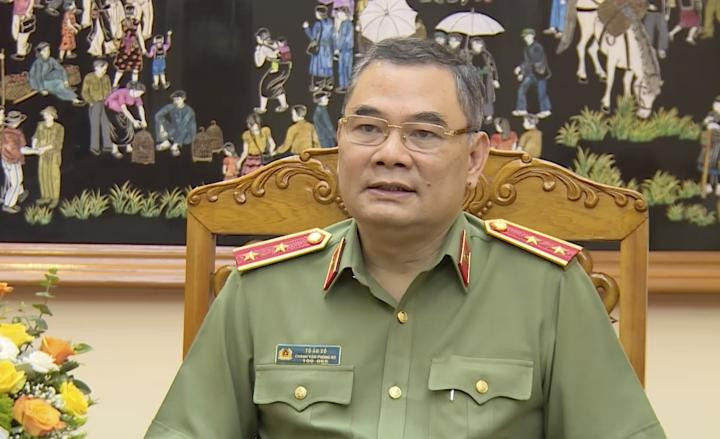 Trung tướng Tô Ân Xô, Chánh Văn phòng Bộ Công an nói: “Nếu không mạnh tay với loại tội phạm này, thì tất cả chúng ta đều có thể trở thành nạn nhân của chúng”. Trung tướng Tô Ân Xô, Chánh Văn phòng Bộ Công an nói: “Nếu không mạnh tay với loại tội phạm này, thì tất cả chúng ta đều có thể trở thành nạn nhân của chúng”.