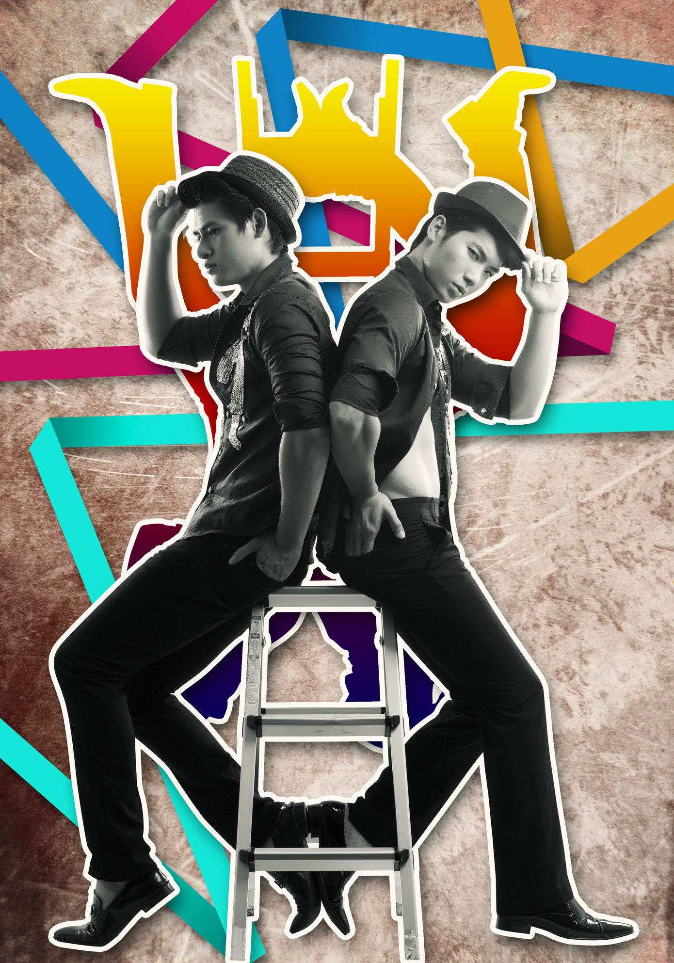 Mister Vietnam 2010 Lê Khôi Nguyên và Á vương Trương Nam Thành trong shot hình năng động và trẻ trung