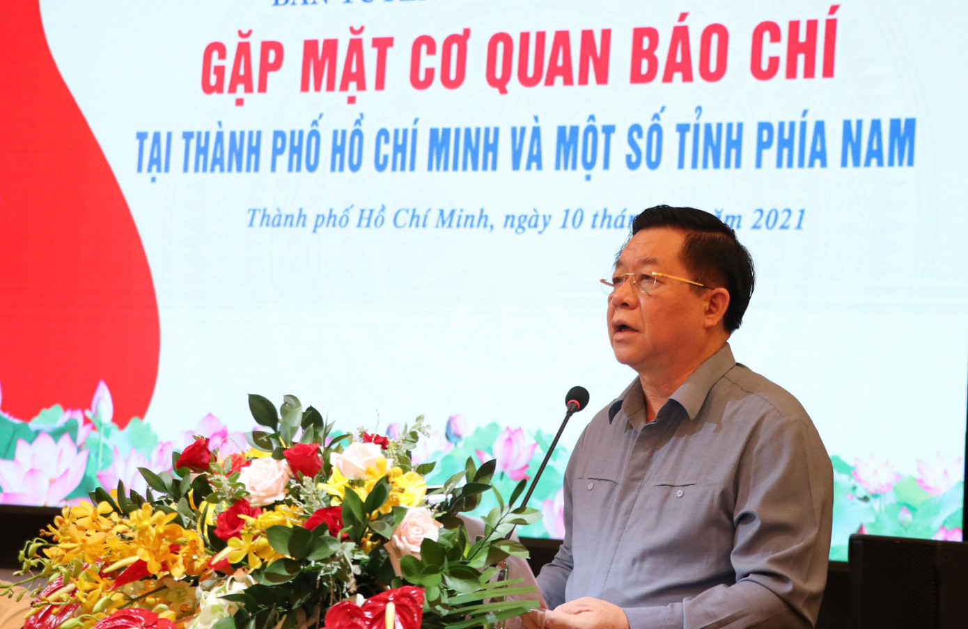 Trưởng ban Tuyên giáo Trung ương Nguyễn Trọng Nghĩa đánh giá cao đóng góp của báo chí trong công tác phòng chống dịch.