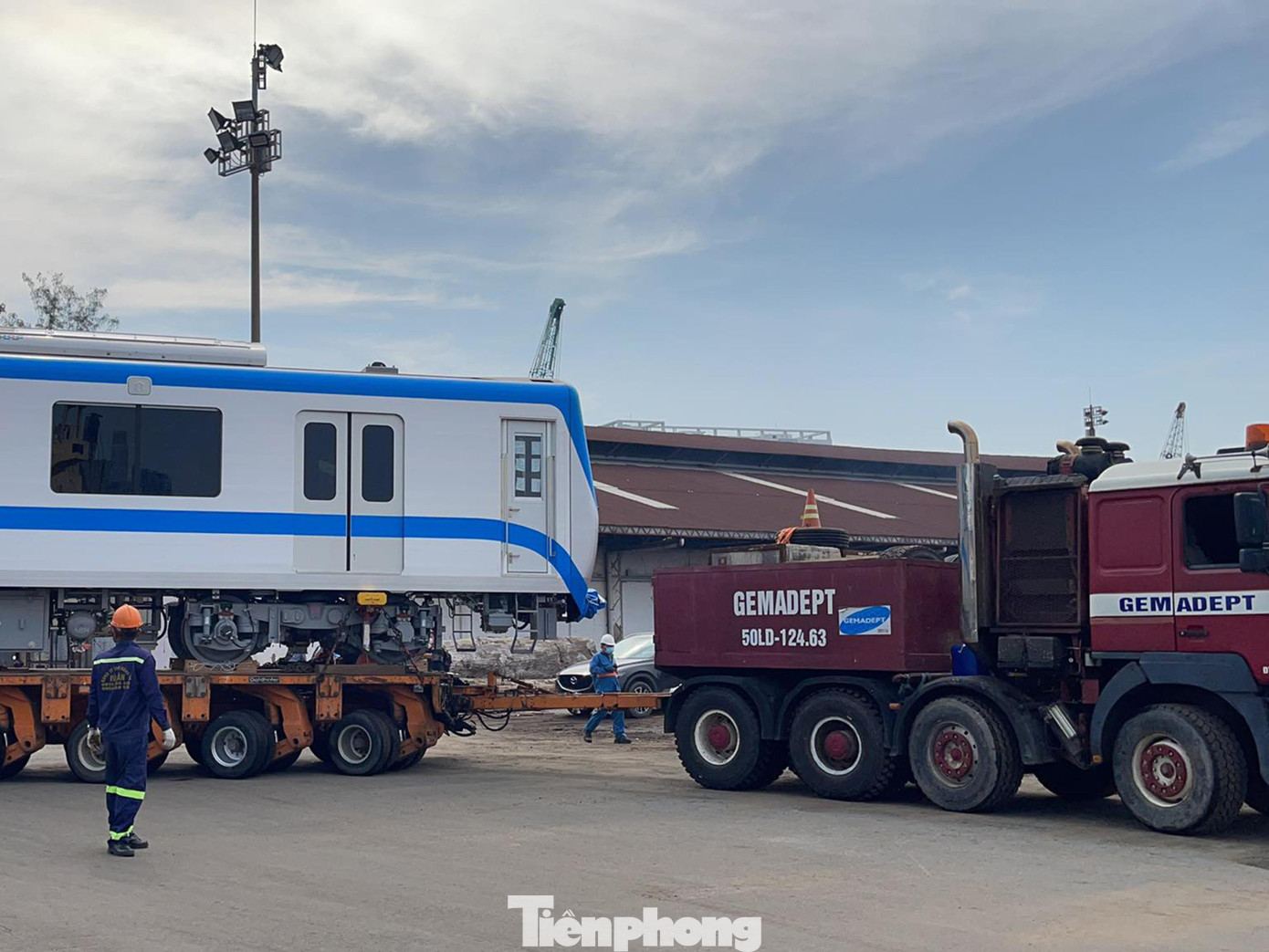 Như vậy, tính đến ngày 8/12, sẽ có 11/17 đoàn tàu thuộc tuyến Metro số 1 đã được đưa về TPHCM để chuẩn bị cho công tác chạy thử.