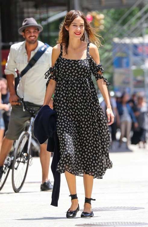 Mặc đẹp như stylist đình đám - Alexa Chung ảnh 12