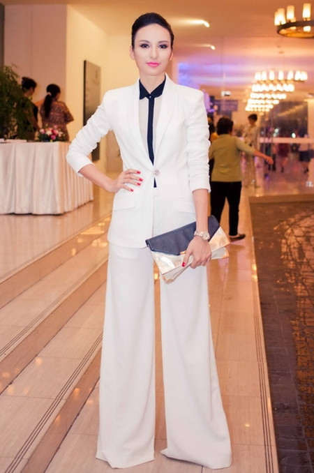 “Mốt” quần ống rộng trở lại ảnh 12