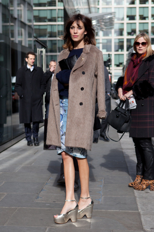 Mặc đẹp như stylist đình đám - Alexa Chung ảnh 8