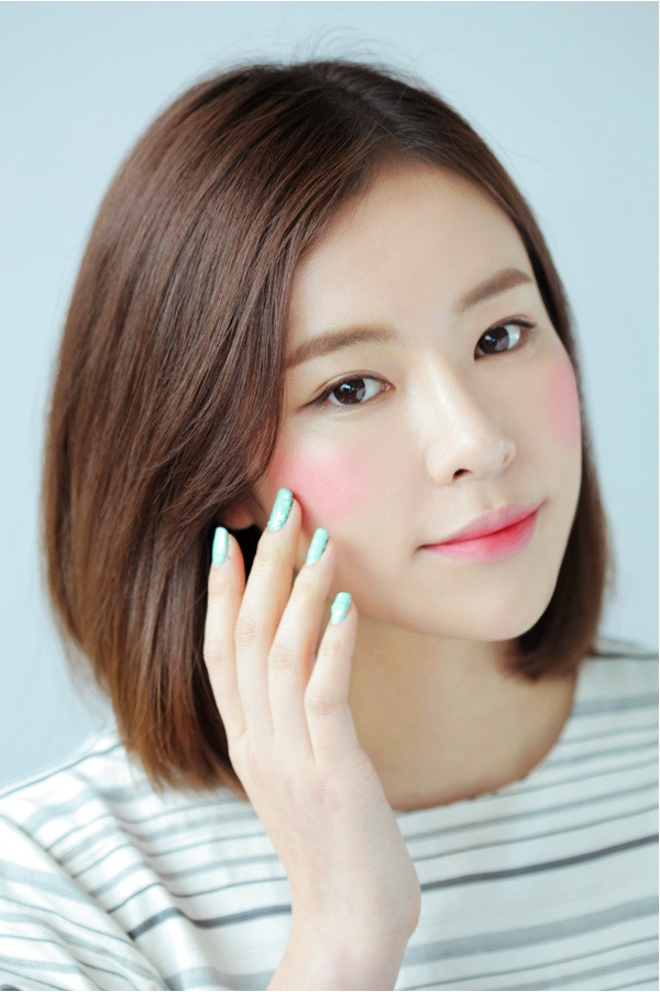 Biến hóa 3 phong cách từ 1 thỏi son ảnh 2