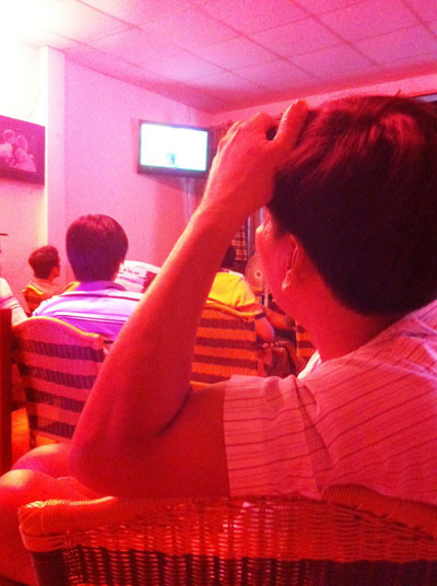 Một con độ vò đầu bứt tóc khi thua cược. Ảnh: NG.Nam