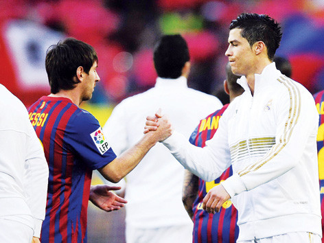 Messi và Ronaldo luôn là tâm điểm trong những trận El Clasico. ảnh: AP