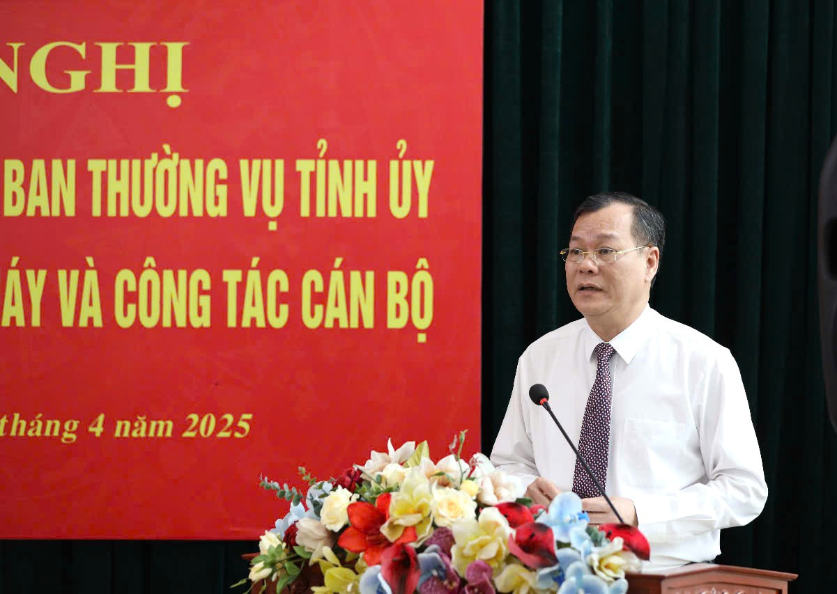 Phó Bí thư Thường trực Tỉnh ủy Nam Định Lê Quốc Chỉnh phát biểu chỉ đạo tại hội nghị.