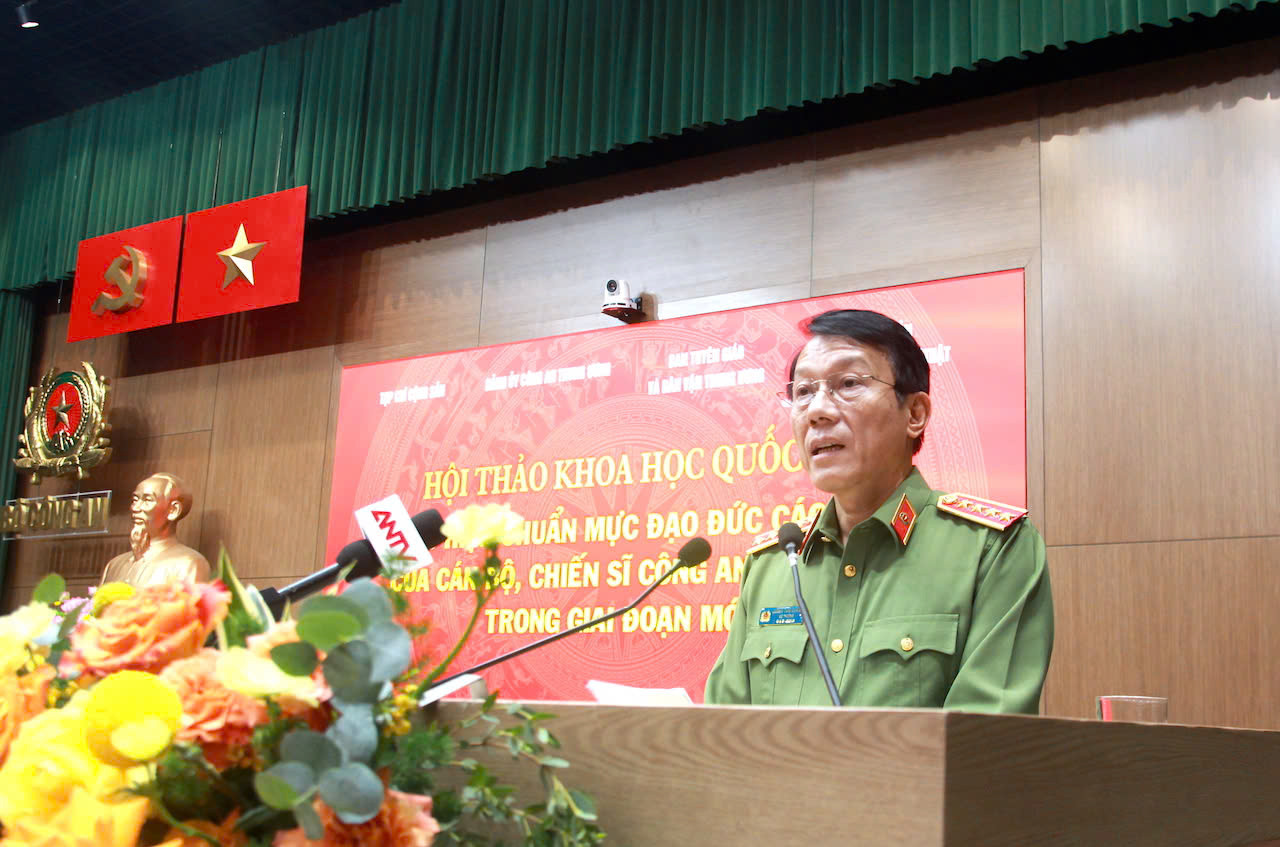 Bộ trưởng Lương Tam Quang phát biểu kết luận hội thảo. Bộ trưởng Lương Tam Quang phát biểu kết luận hội thảo.