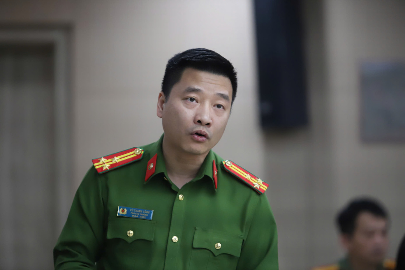 Thượng tá Vũ Thanh Tùng thông tin về vụ án. Ảnh: Phạm Nam. Thượng tá Vũ Thanh Tùng thông tin về vụ án. Ảnh: Phạm Nam.