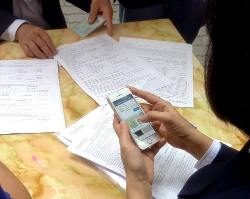 Lo ngại khi nhà mạng để nhân viên chụp ảnh bằng điện thoại cá nhân ảnh 2